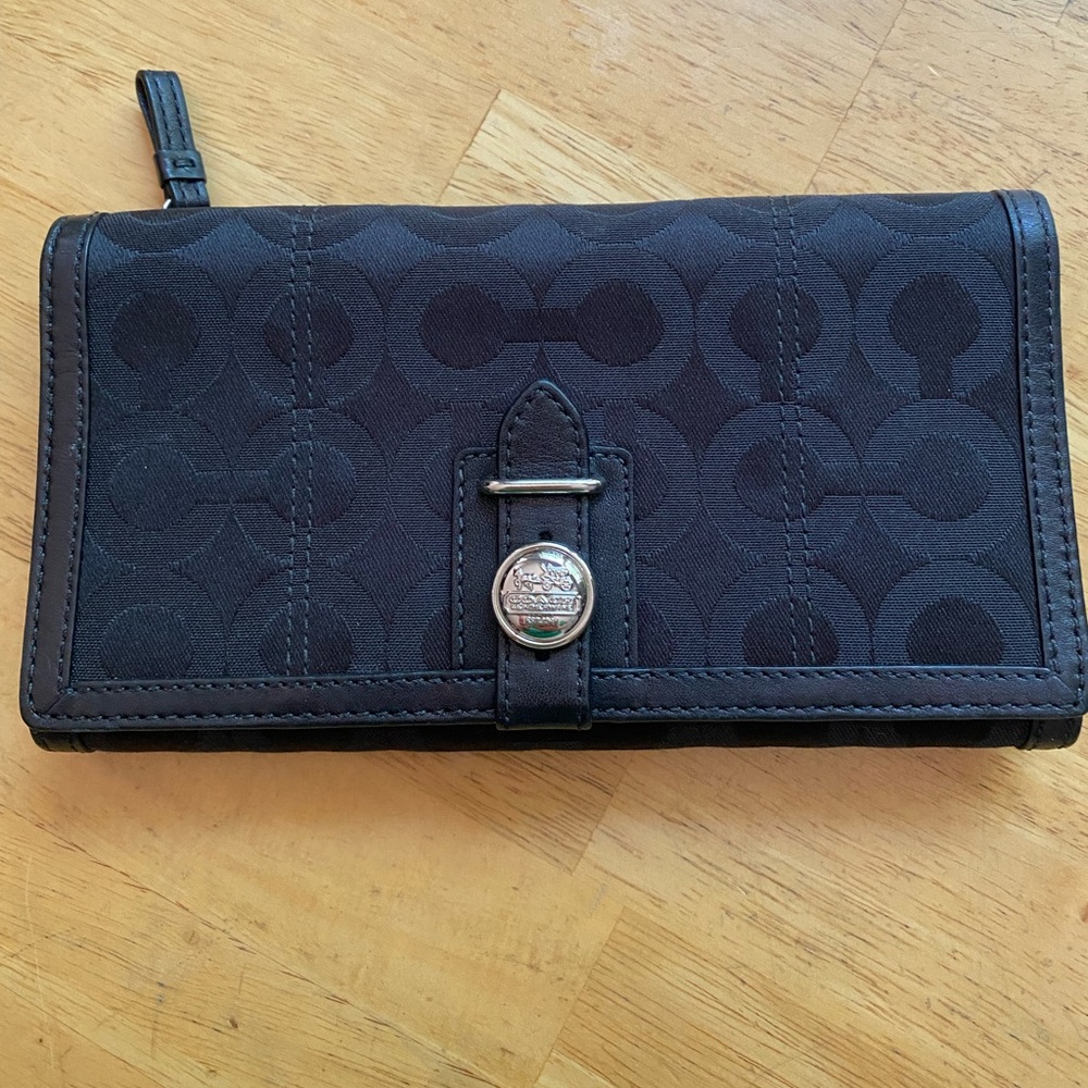 Coach tri-fold wallet